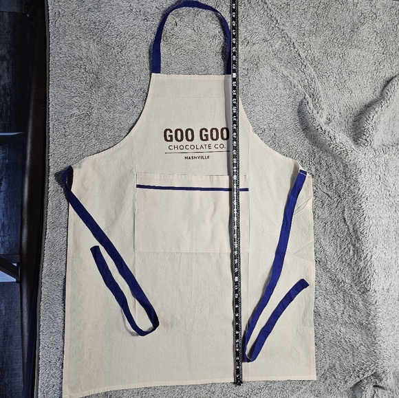 Brand New Goo Goo Cluster Apron - Picture 3 of 4
